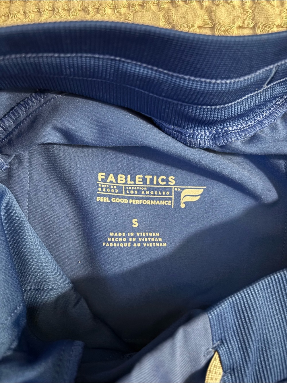 Fabletics Scrub Set - Picture 6 of 6